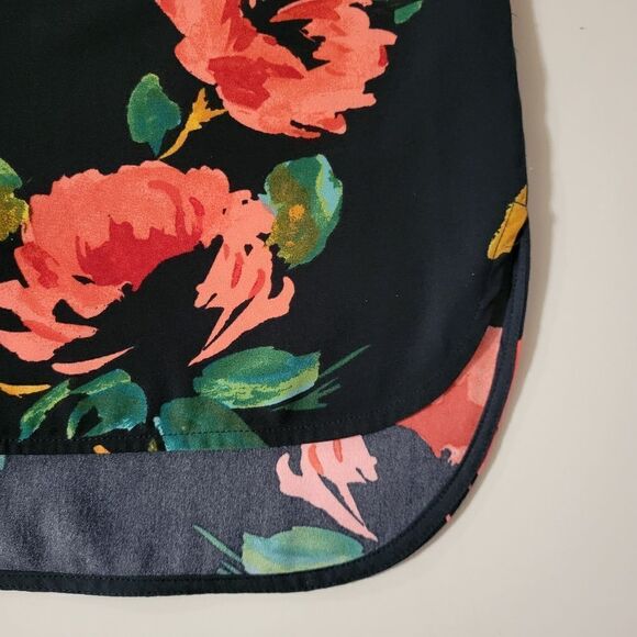 A New Day Floral Short Sleeve V-Neck Dress - Picture 14 of 16